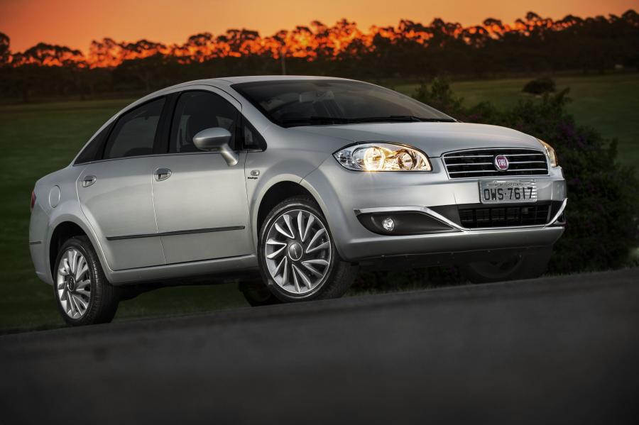  Fiat Linea Absolute 2014 года  (фото 18 из 24)